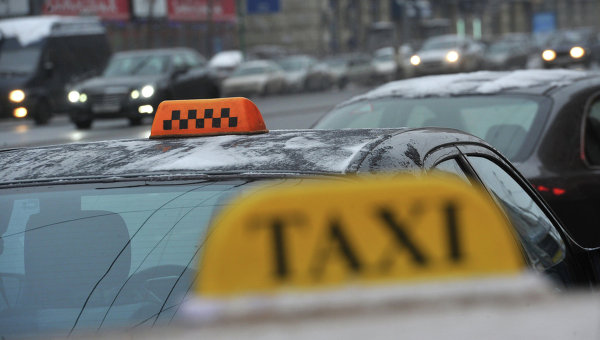 Штрафы для таксистов нелегалов были приняты сразу же
